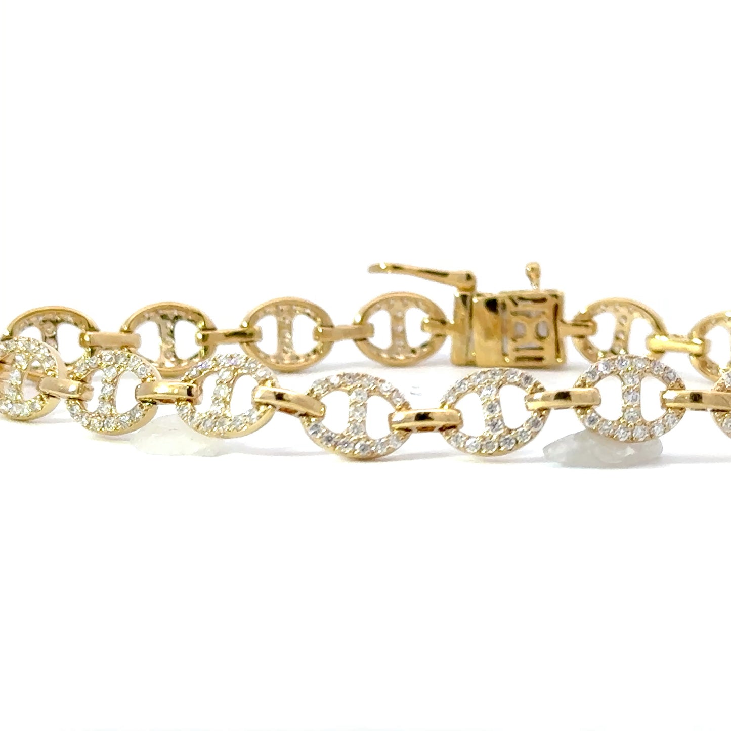 Elegant 18K Gold and natural diamonds Bracelet