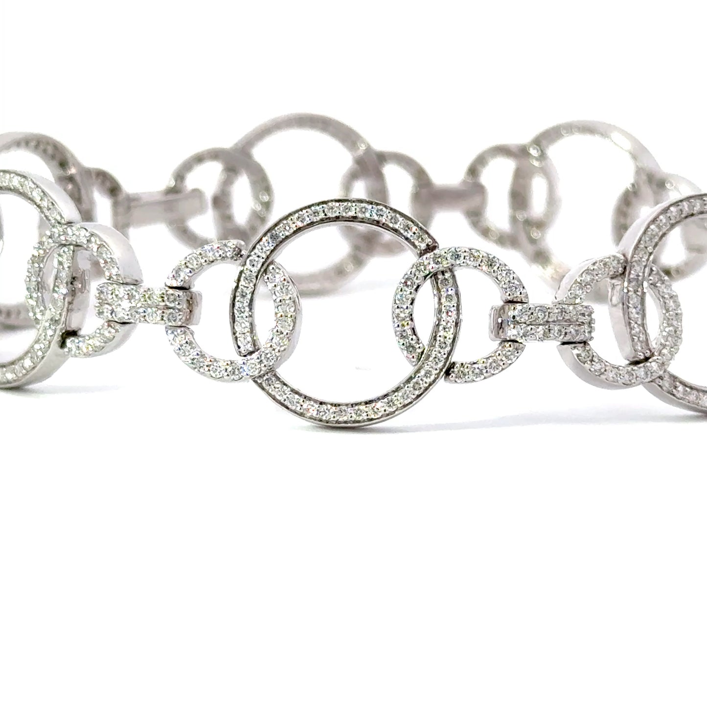 Elegant Natural Diamonds Circle Bracelet