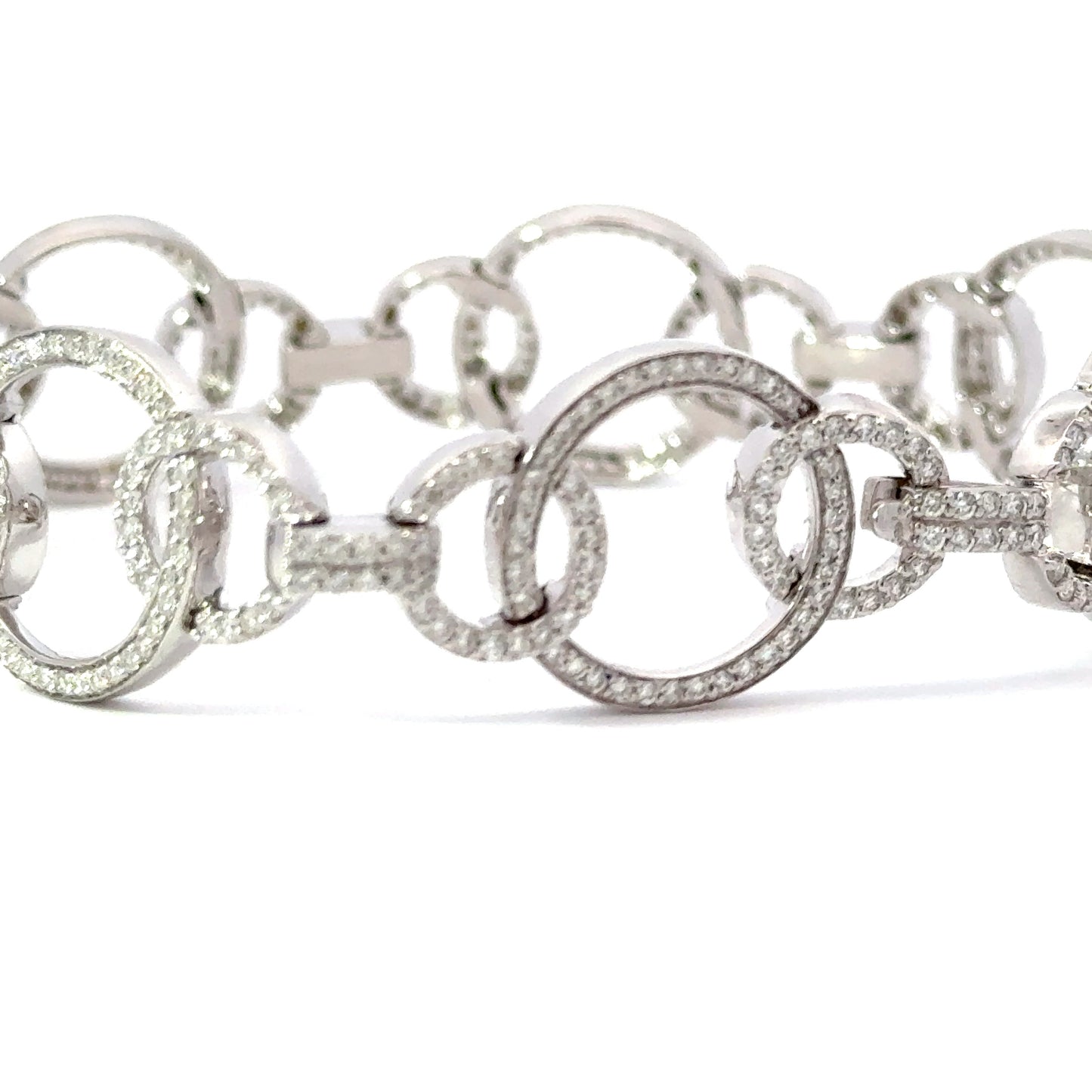 Elegant Natural Diamonds Circle Bracelet