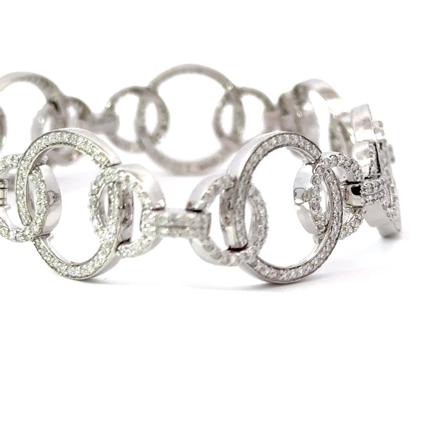 Elegant Natural Diamonds Circle Bracelet