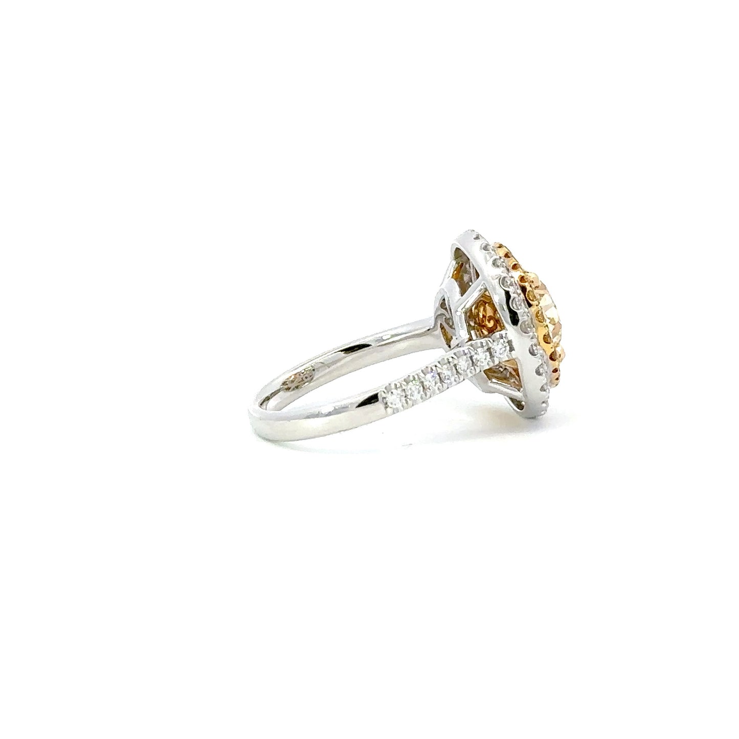 Exquisite GIA Fancy light yellow round diamond ring