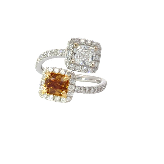Unique GIA Moit et Toi natural diamonds ring