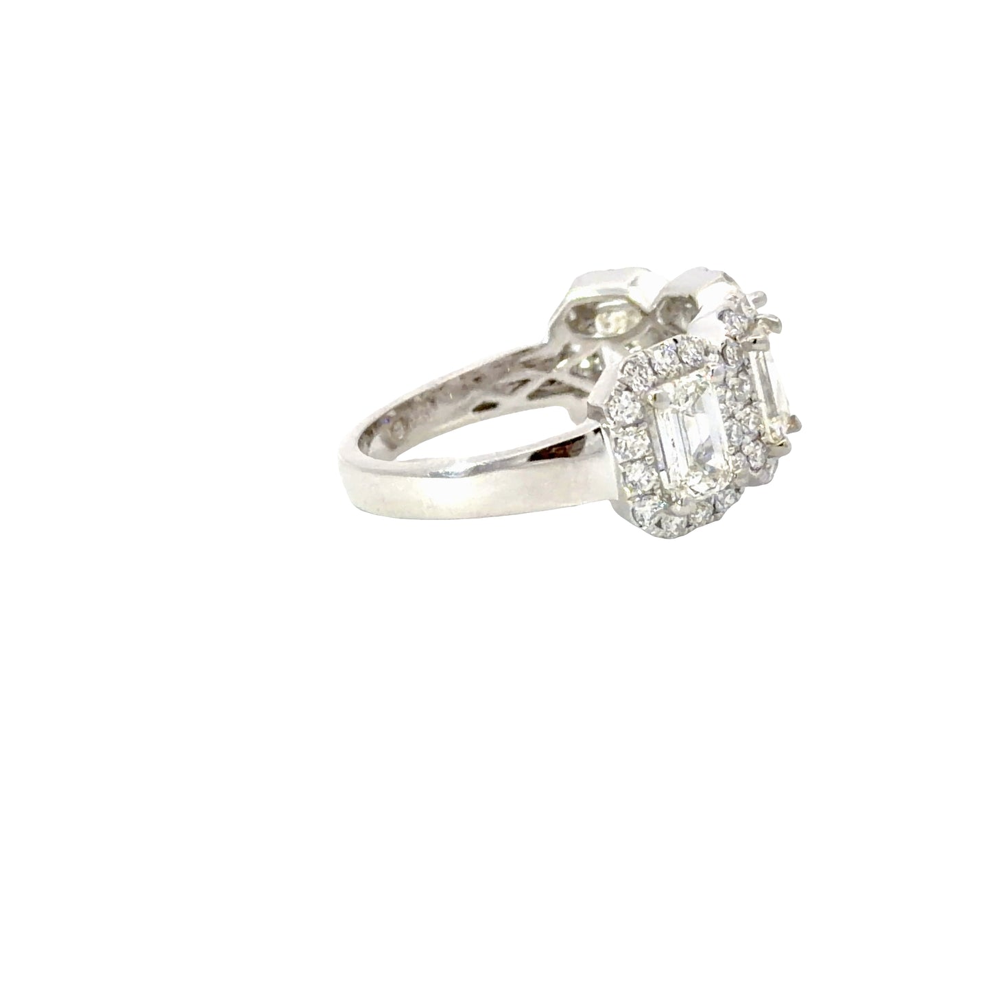 18K gold Natural Emerald cut diamonds band