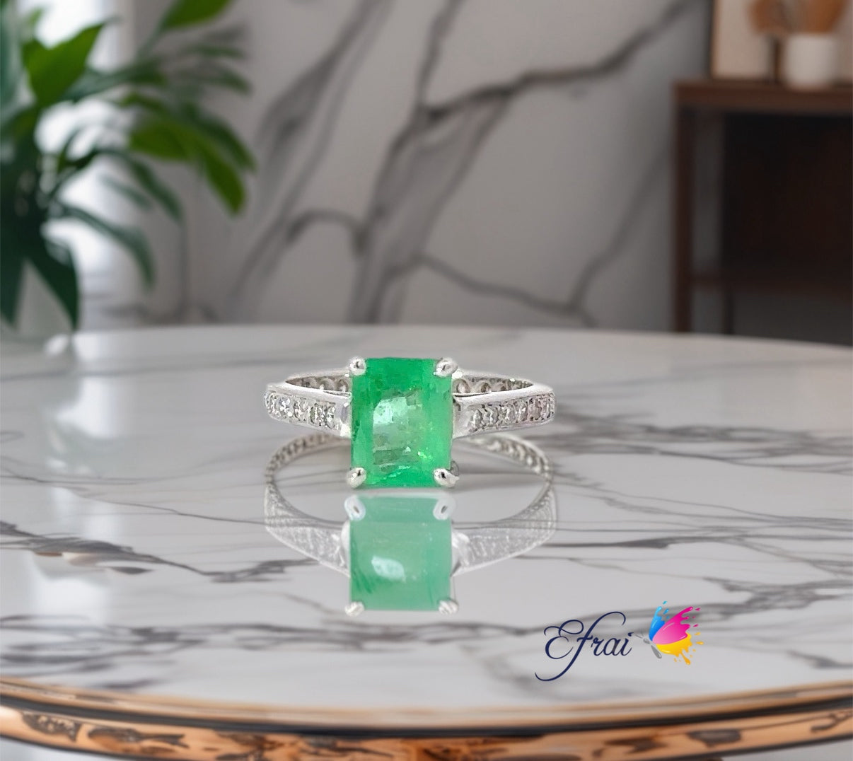 Natural Colombian emerald and diamonds ring