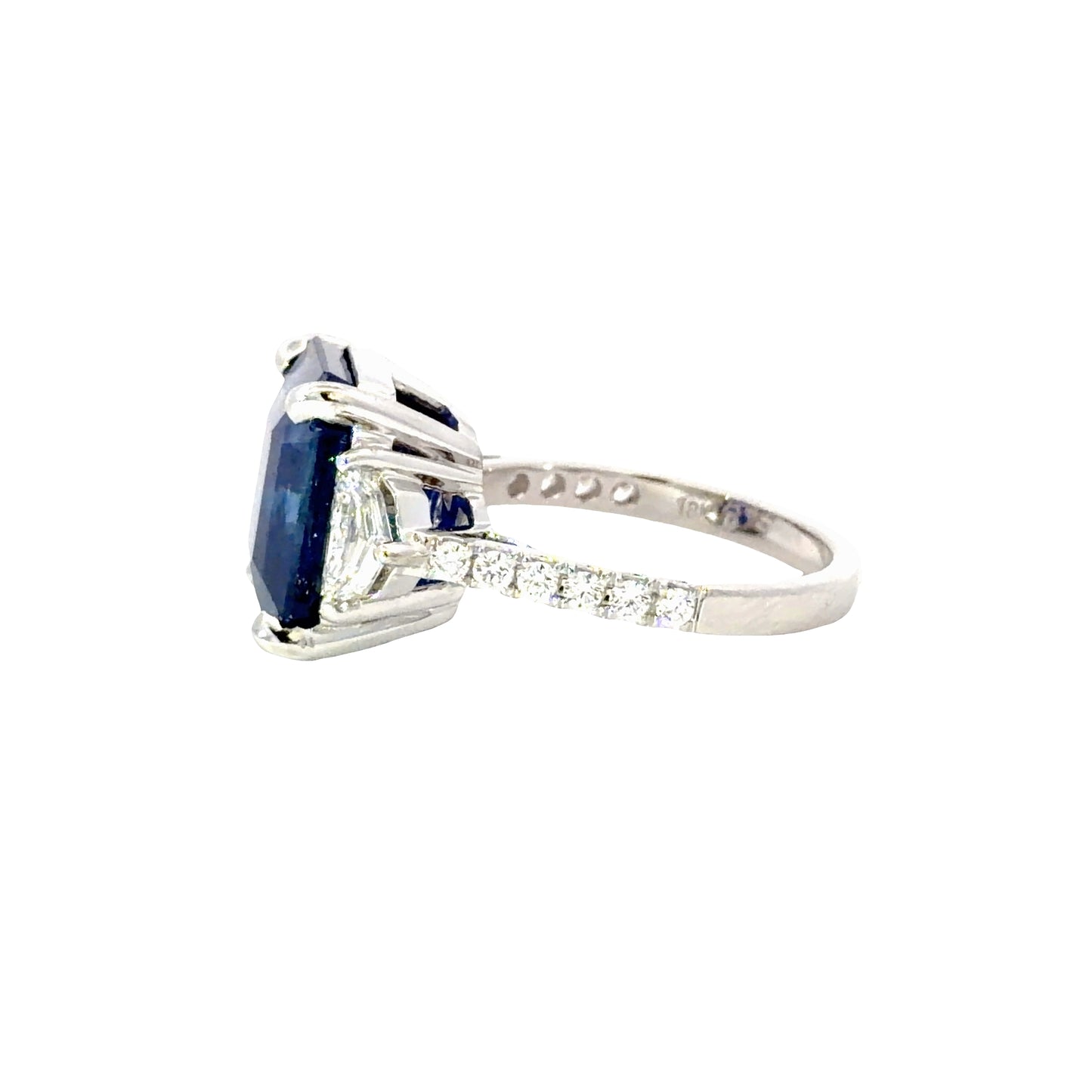 18K white gold Ring with GIA Natural Deep Blue Emerald Cut Sapphire