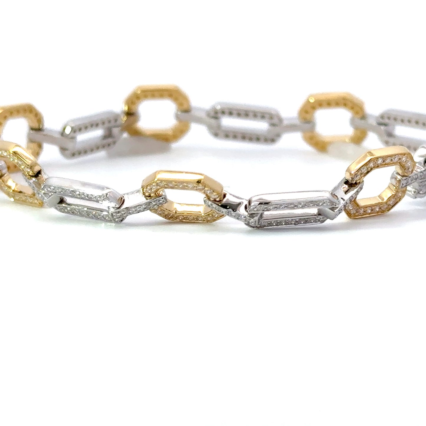 Elegant Two-Tone Links of Natural diamonds Bracelet