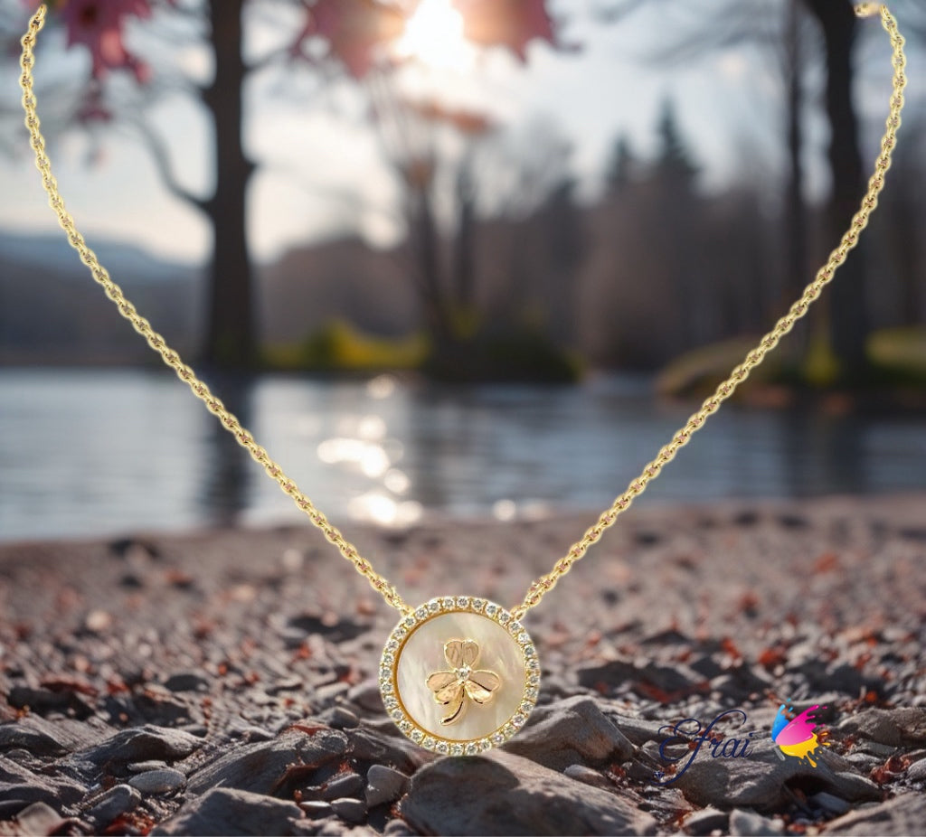 Elegant Clover Pendant Necklace