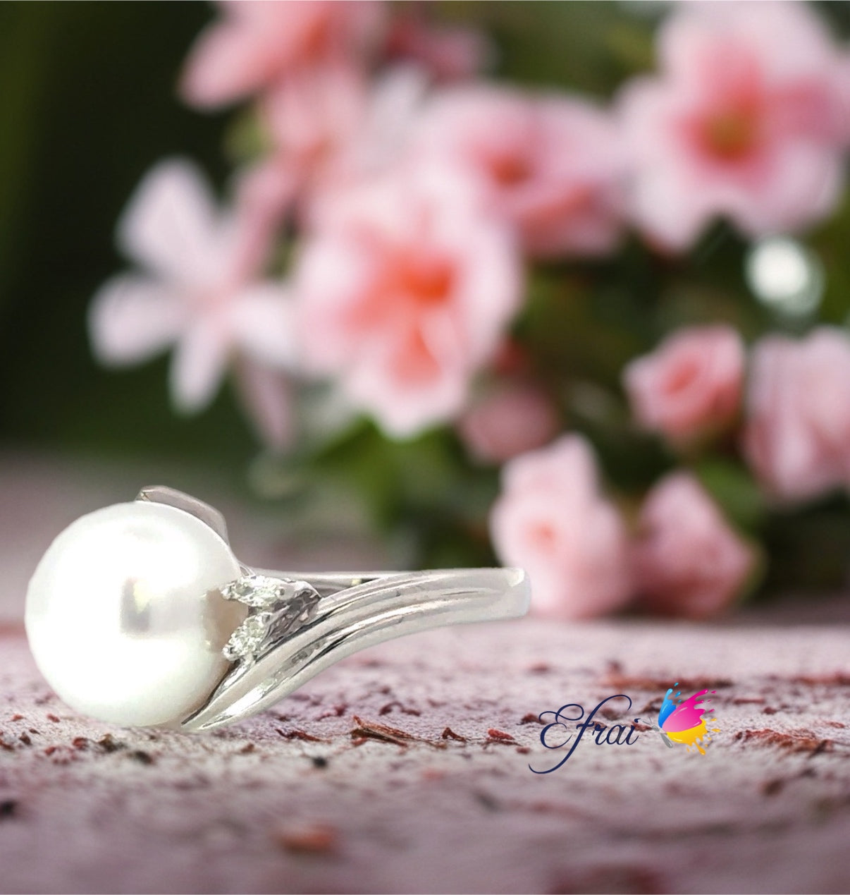 South Sea pearl and diamonds ring