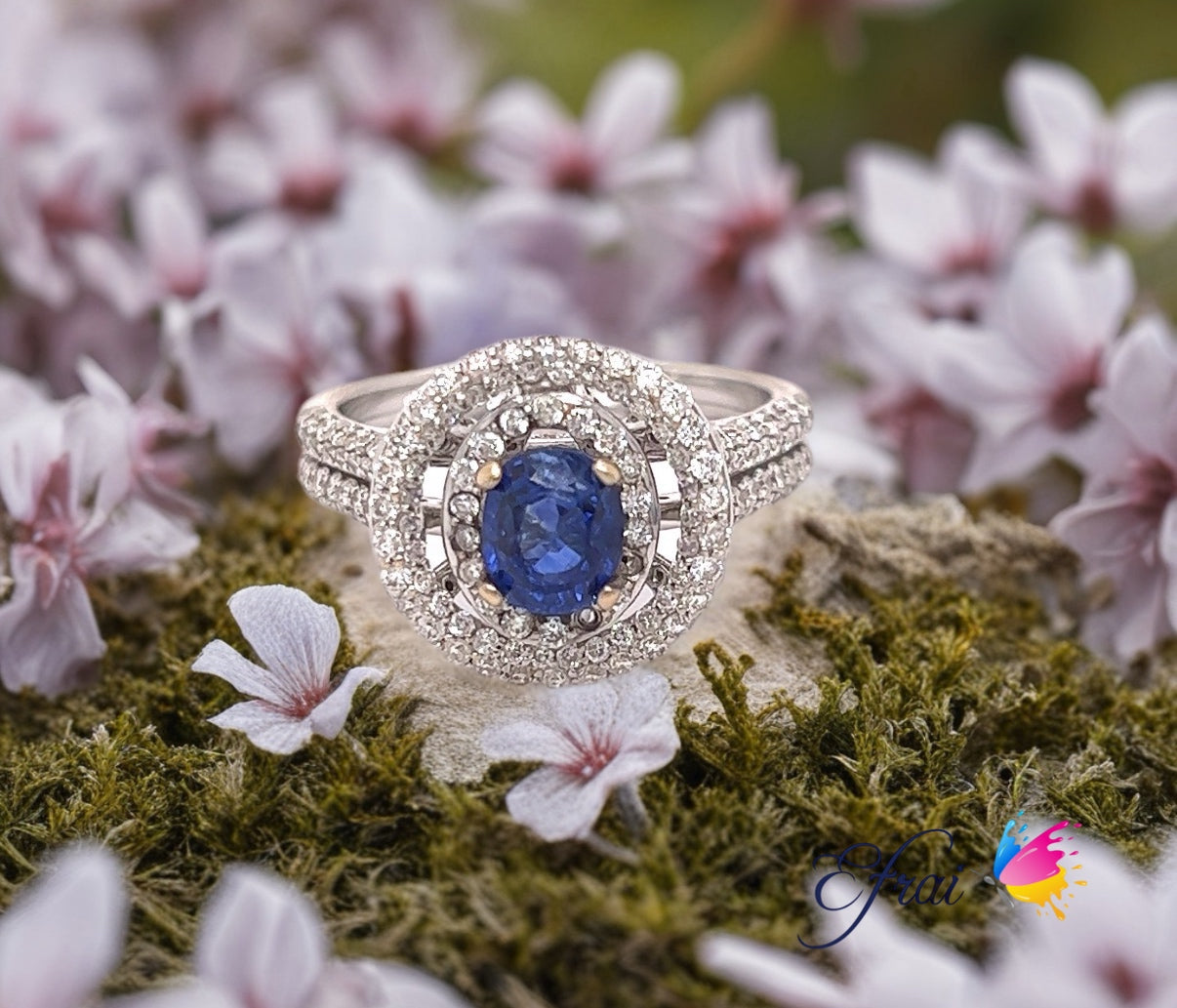 Natural blue sapphire and diamonds ring