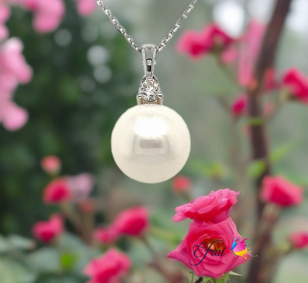 Pearl and diamonds necklace
