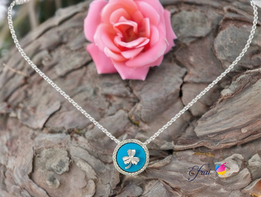 Elegant Clover Pendant Necklace