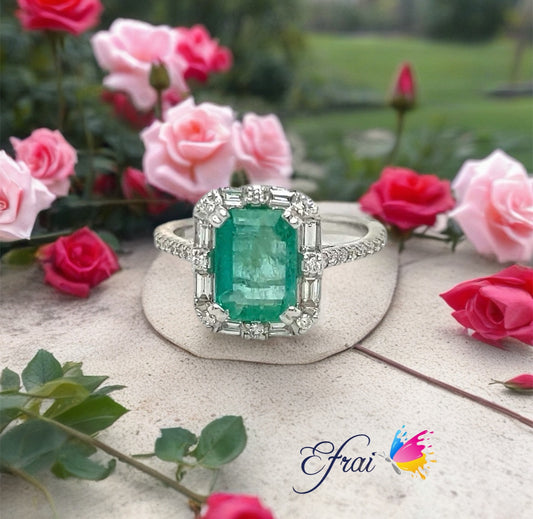 Natural green emerald and diamonds ring