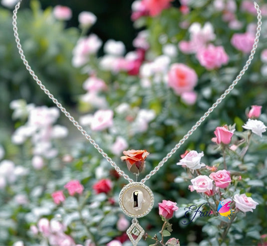 Elegant Hamza mother of pearl and diamonds Necklace