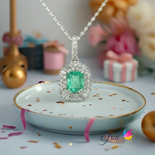 Natural emerald and diamonds necklace