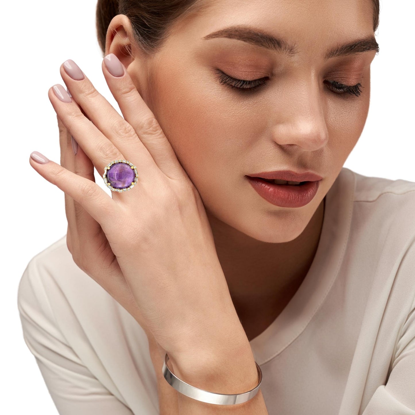 Cabochon amethyst diamonds ring