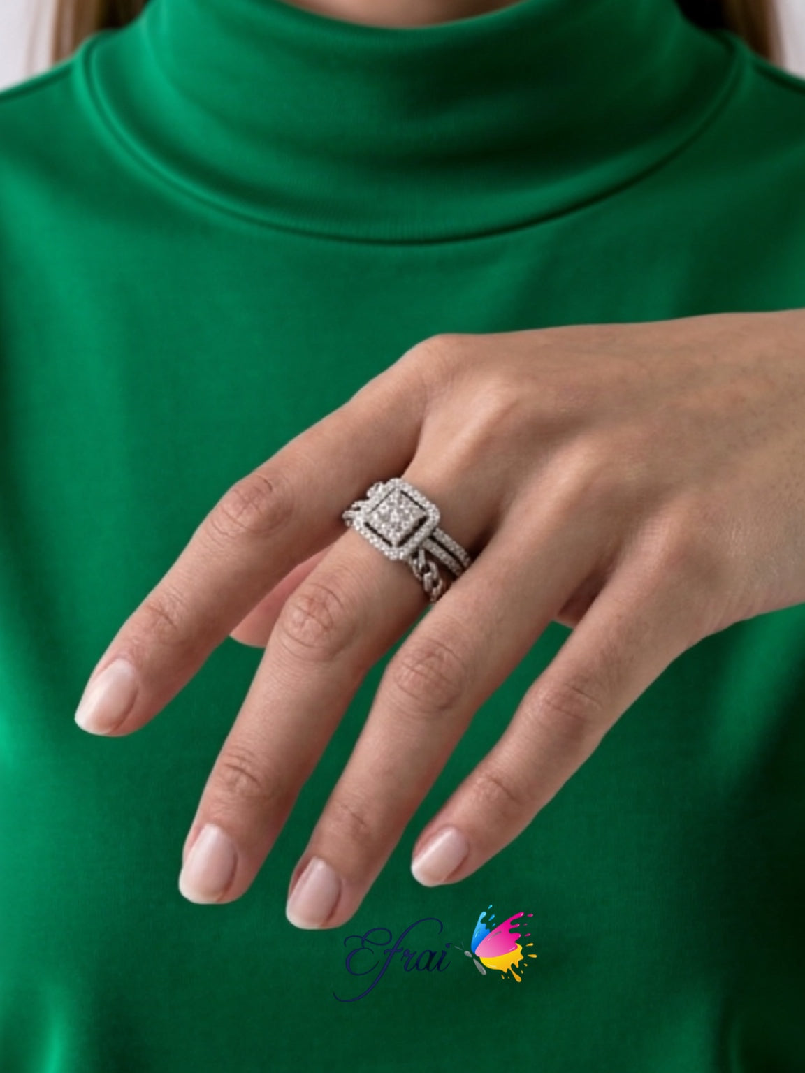 Square cluster round diamonds ring