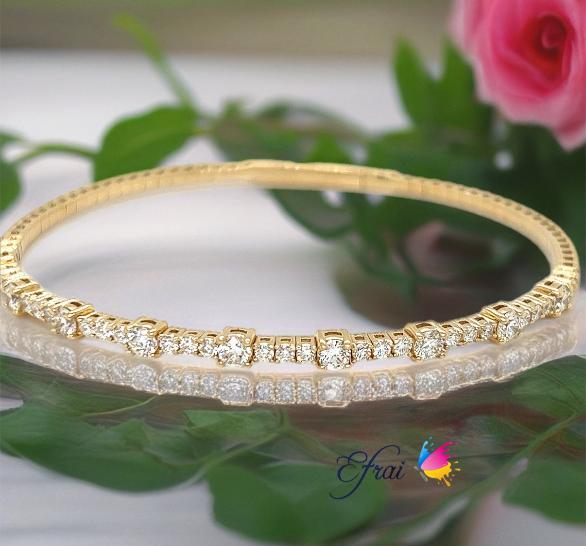 Gorgeous natural inline diamonds bangle