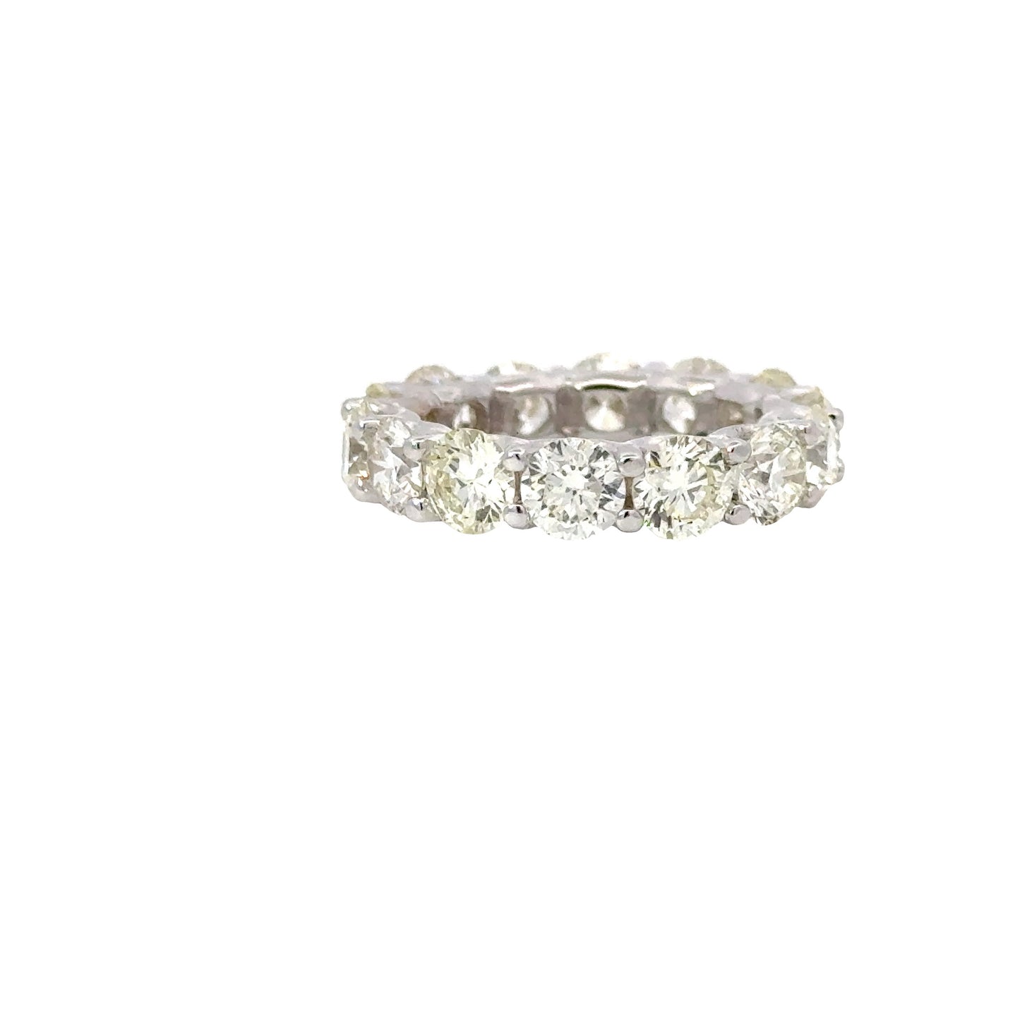 Dazzling diamond elegance