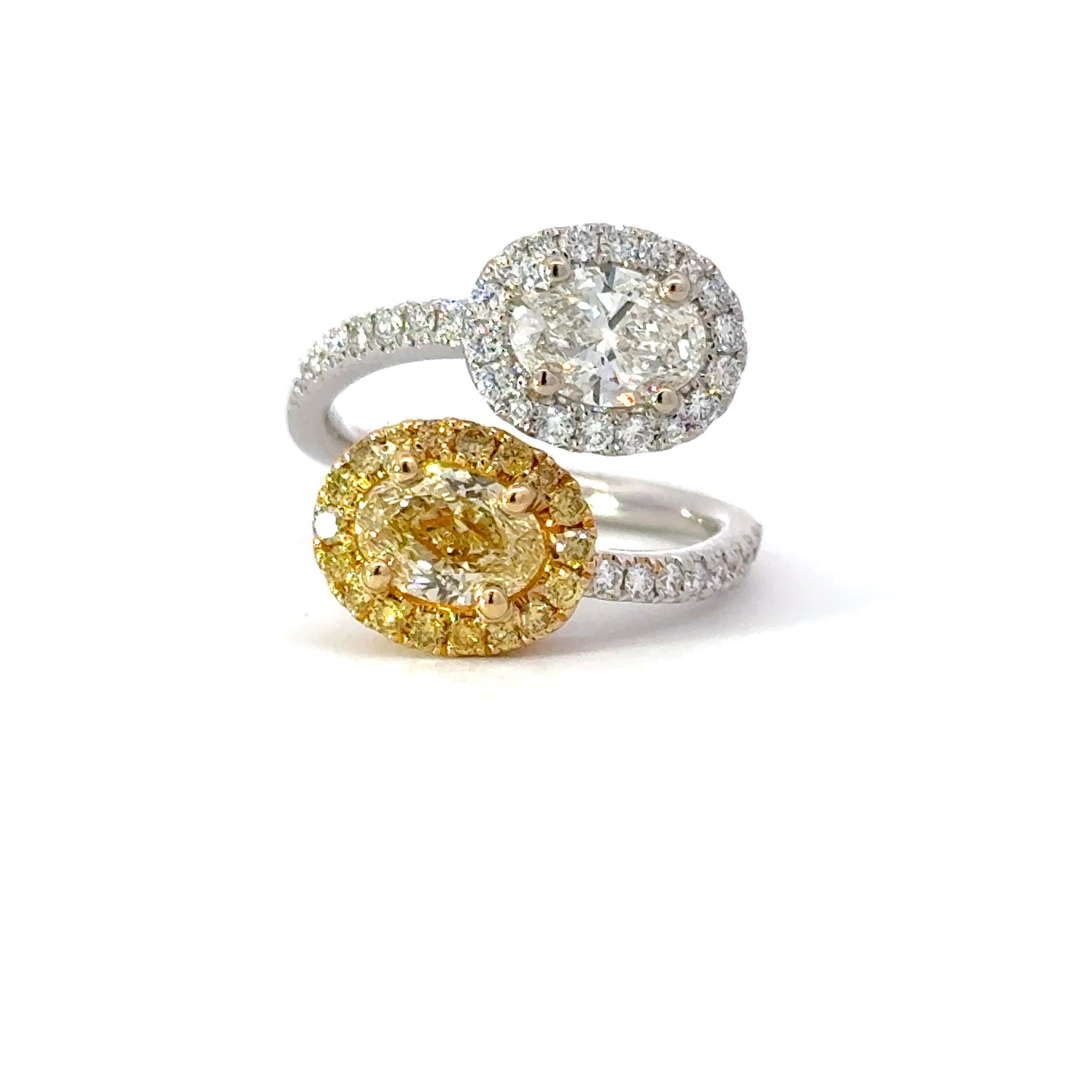 Gorgeous Moi et Toi GIA natural yellow and white oval diamonds ring