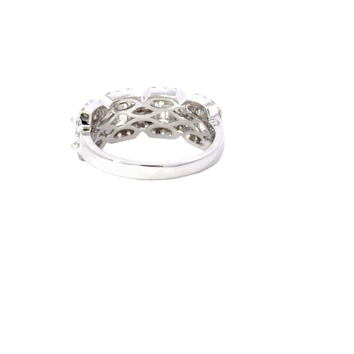 18K White Gold Eternity Ring with Natural Emerald and round brilliant Cut Diamonds