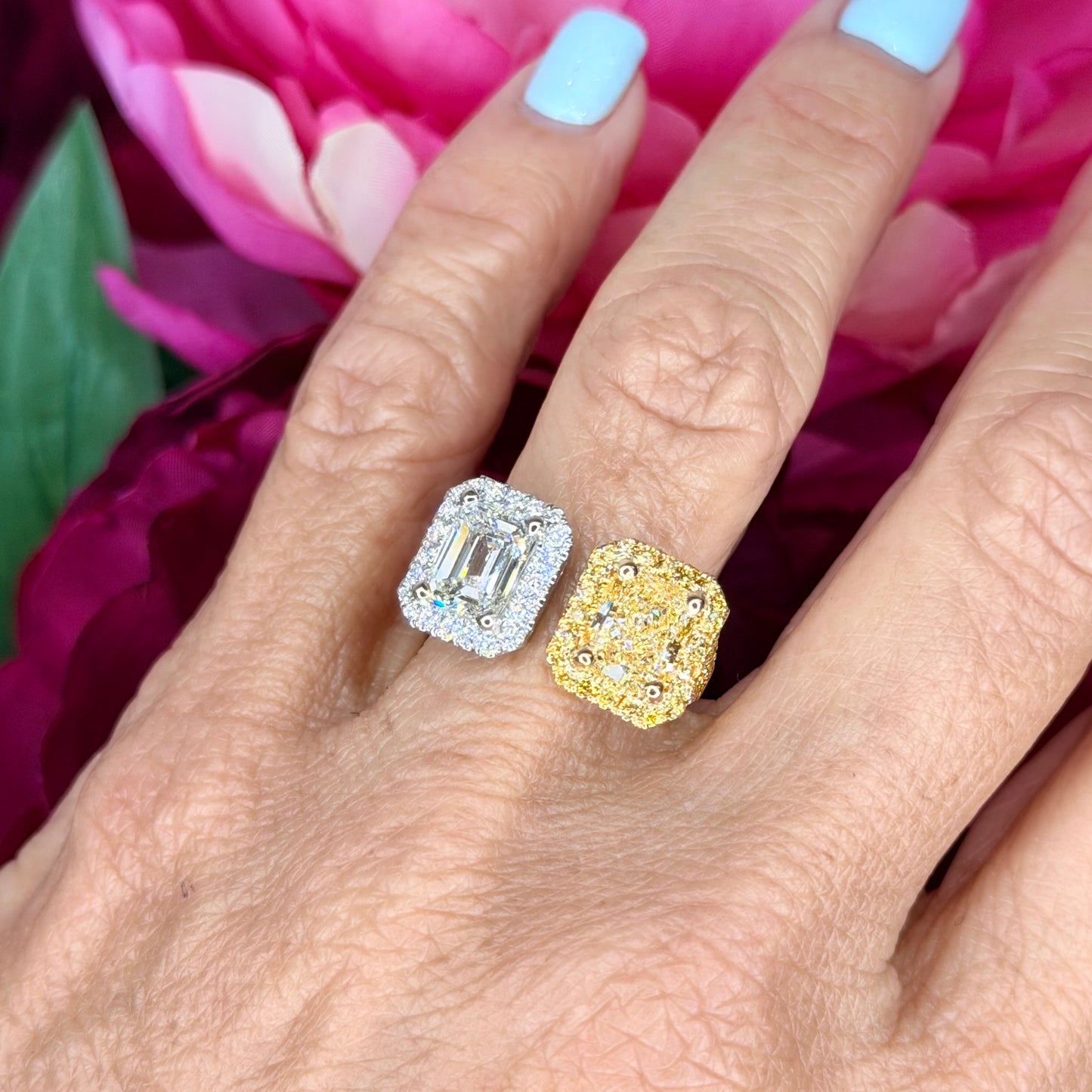 Natural GIA Fancy Yellow  and Emerald cut Diamond Toi et Moi Emerald Cut Halo Ring