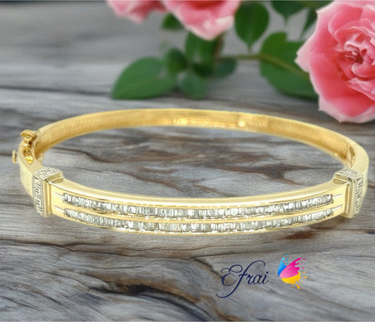 Natural baguette and round diamonds bangle