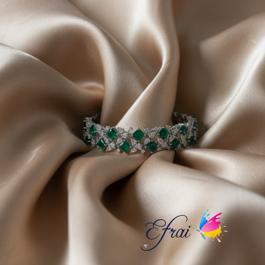 18K white gold Bracelet with Natural Emeralds and diamonds