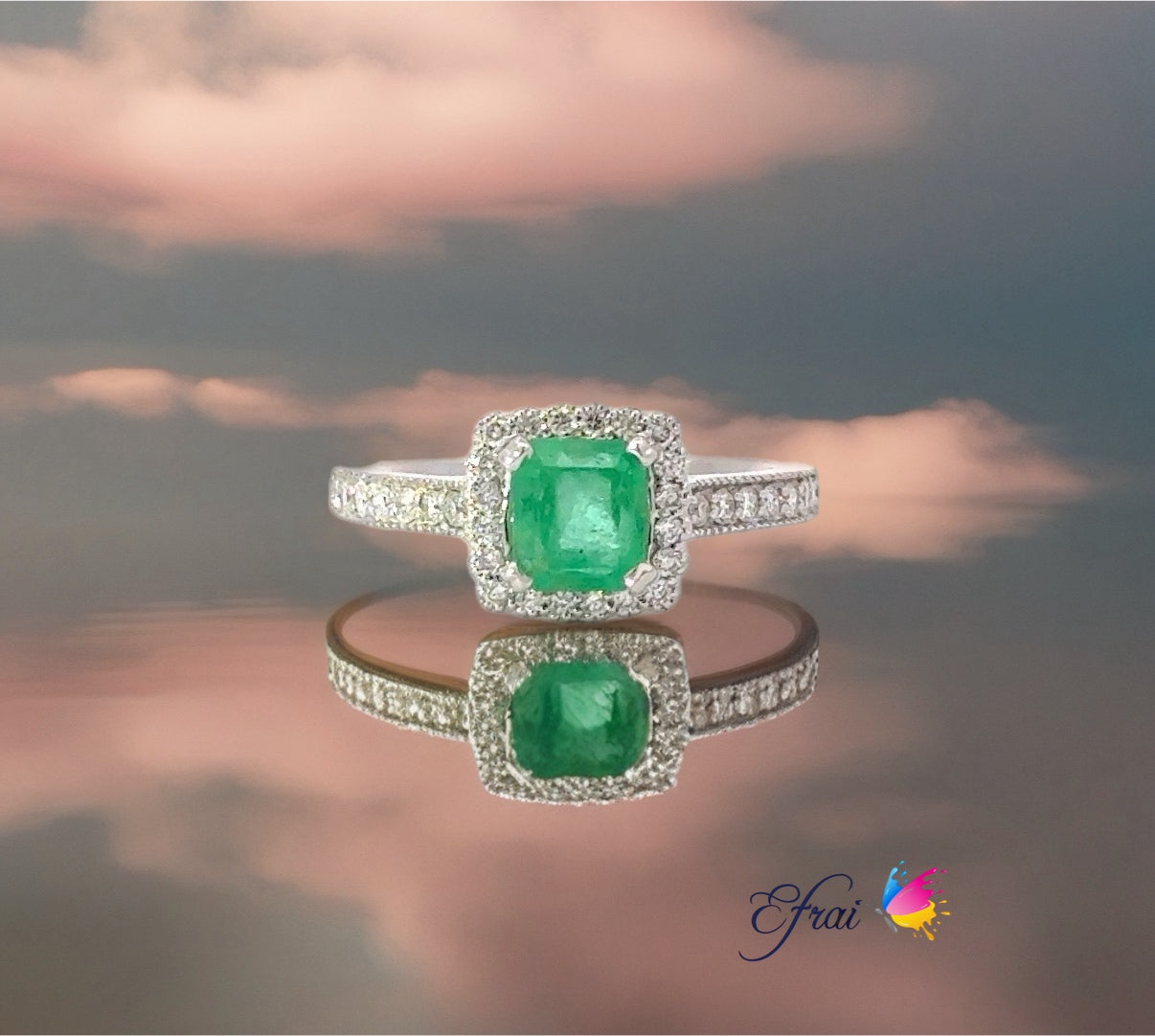 Natural emerald and diamonds ring
