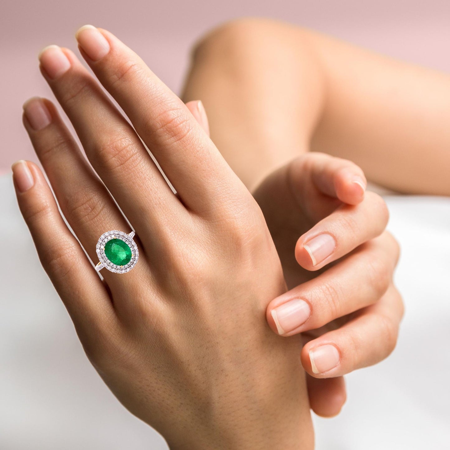 Natural green emerald and diamonds ring