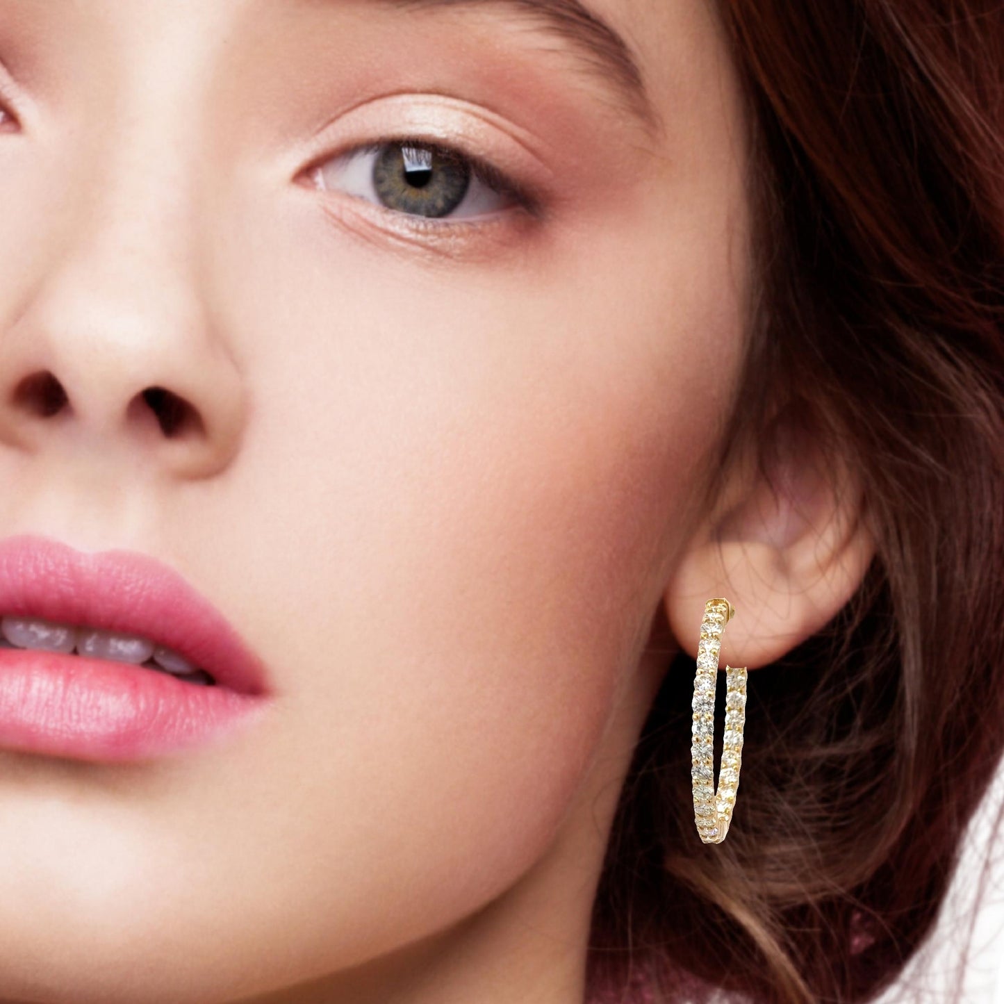 Gorgeous natural round diamonds hoops earrings