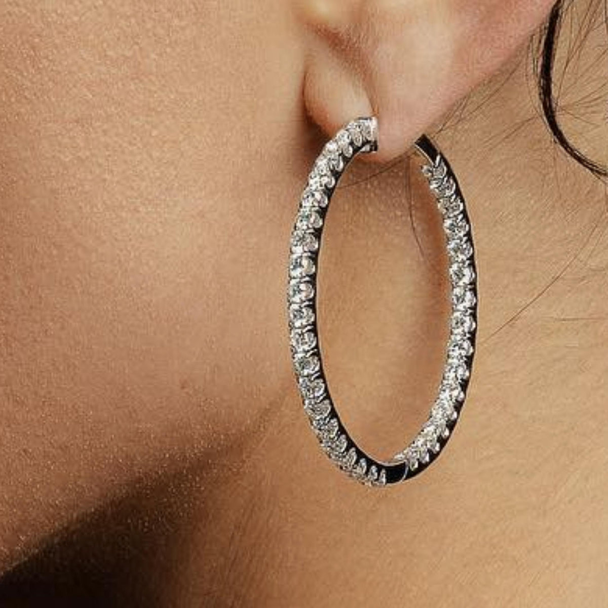 Gorgeous big natural round diamonds hoops earrings 1.5" inches long