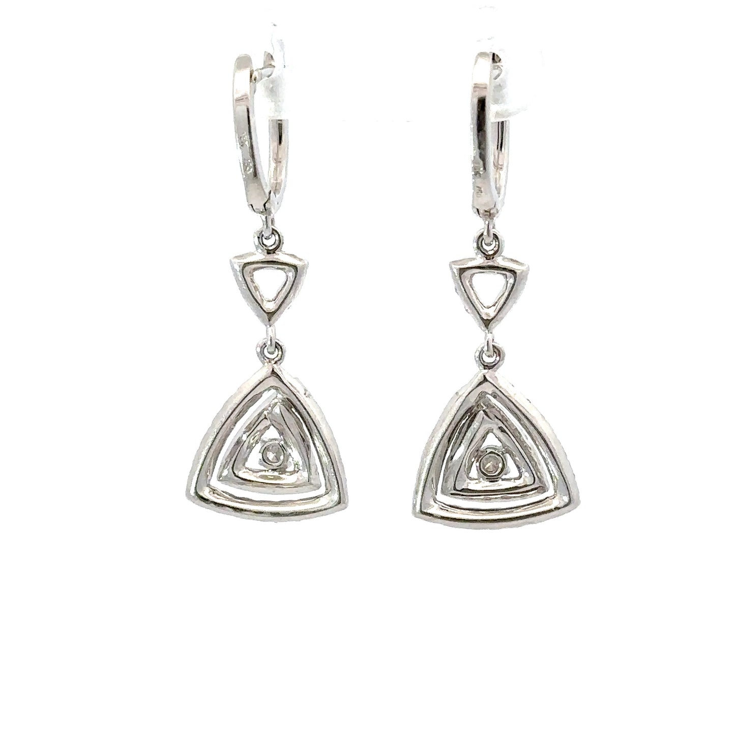 Exotic design natural diamonds earrings