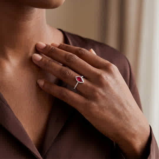 Natural ruby and diamonds ring