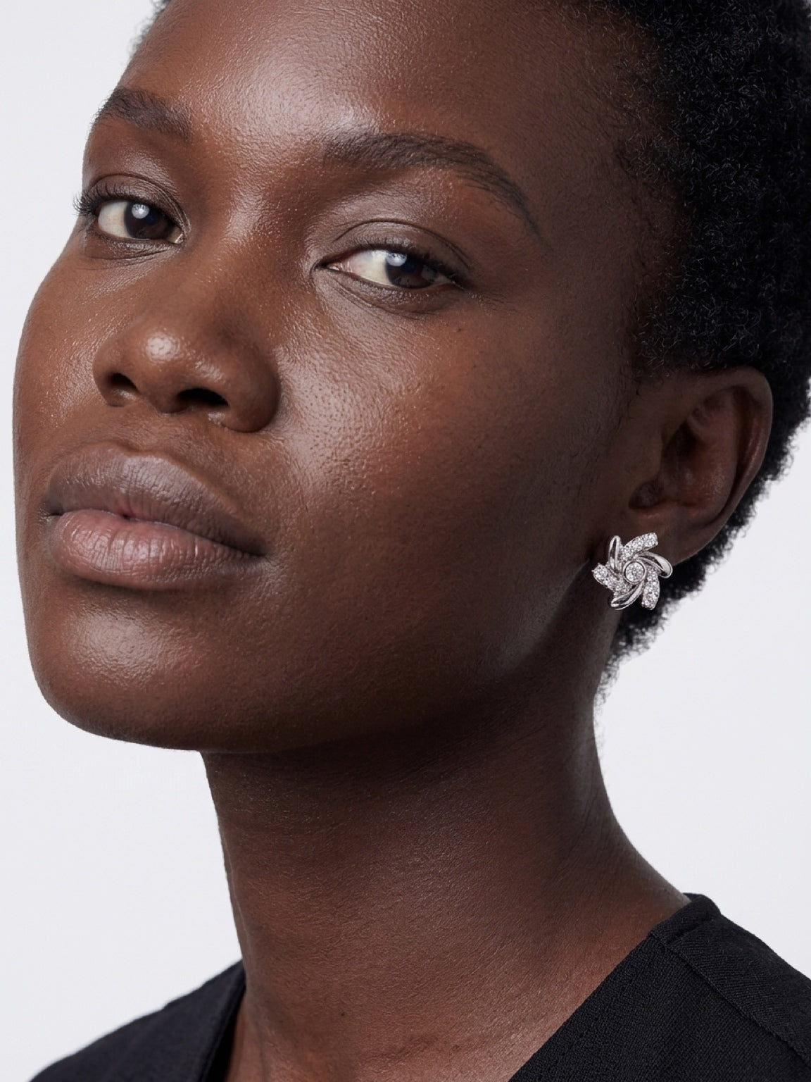 Windwhirl style diamonds earrings