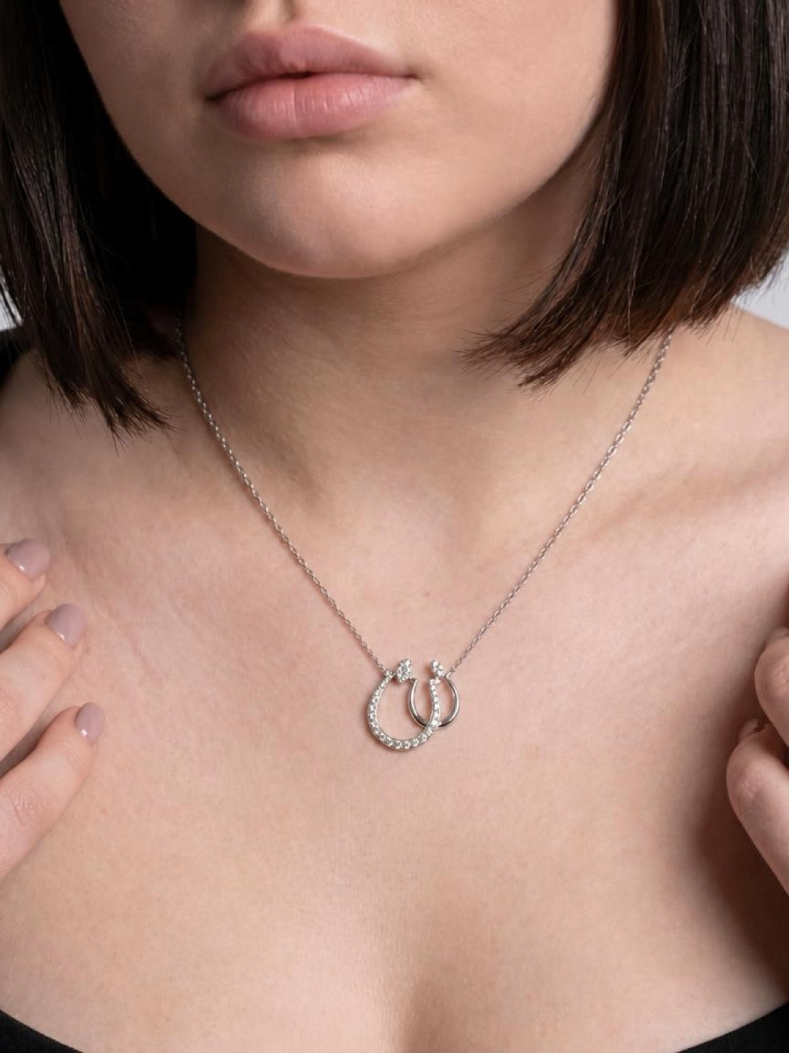 Mothers day diamonds necklace