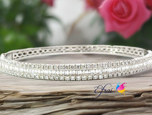 Exquisite design with natural baguette and round diamonds bangle