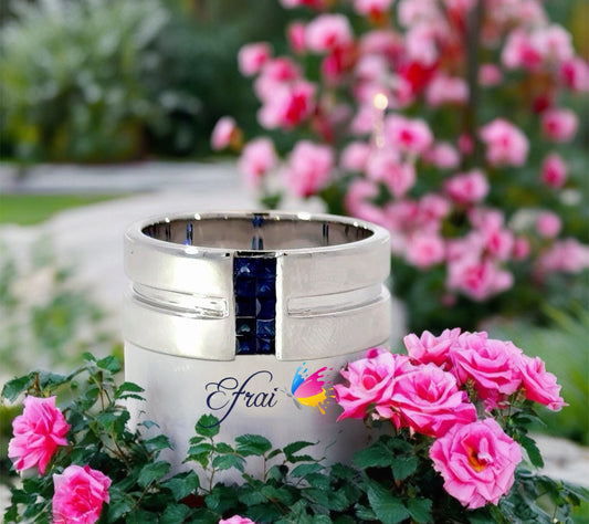 Elegant men's ring with natural blue sapphires