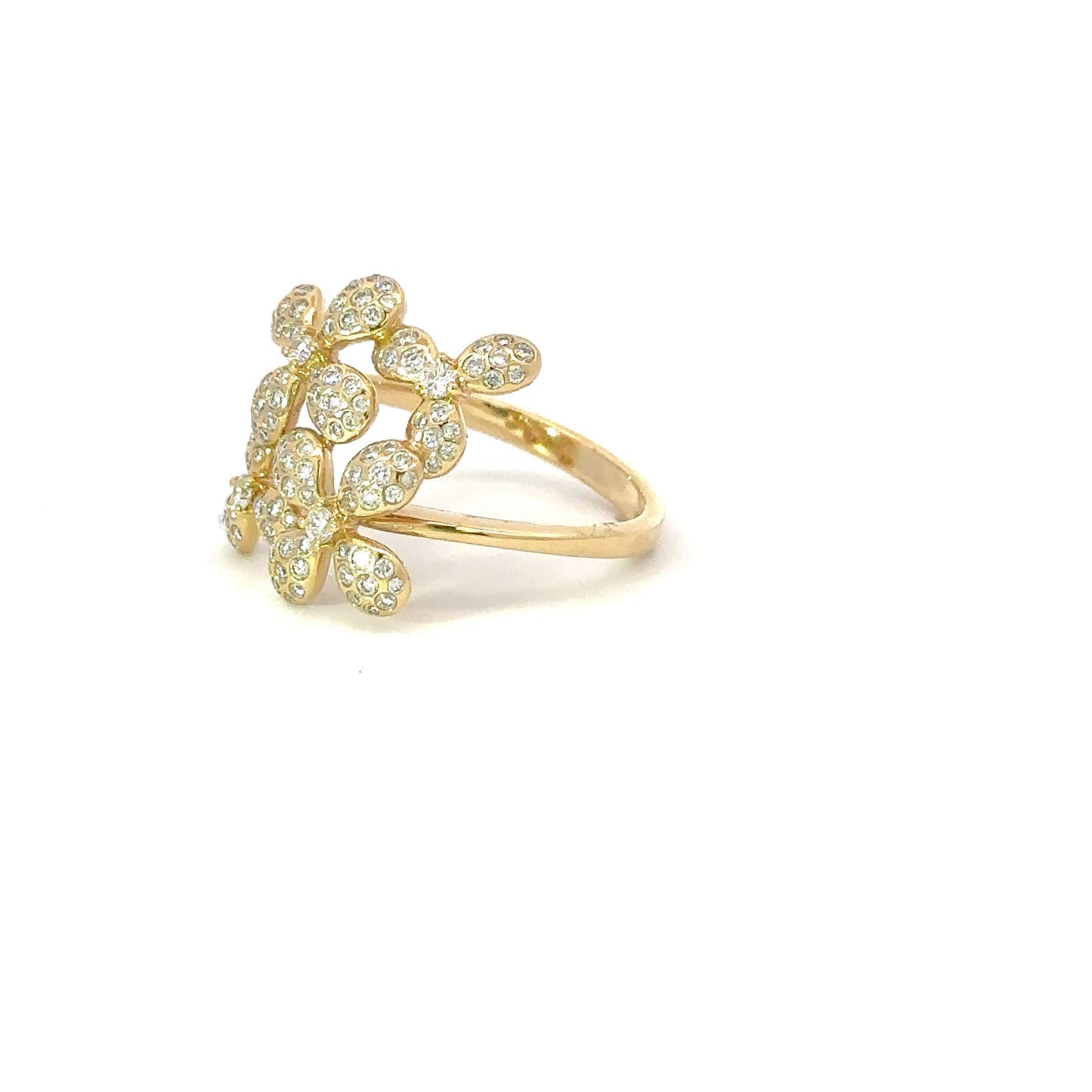 Gorgeous four Flowers full of natural diamonds ring