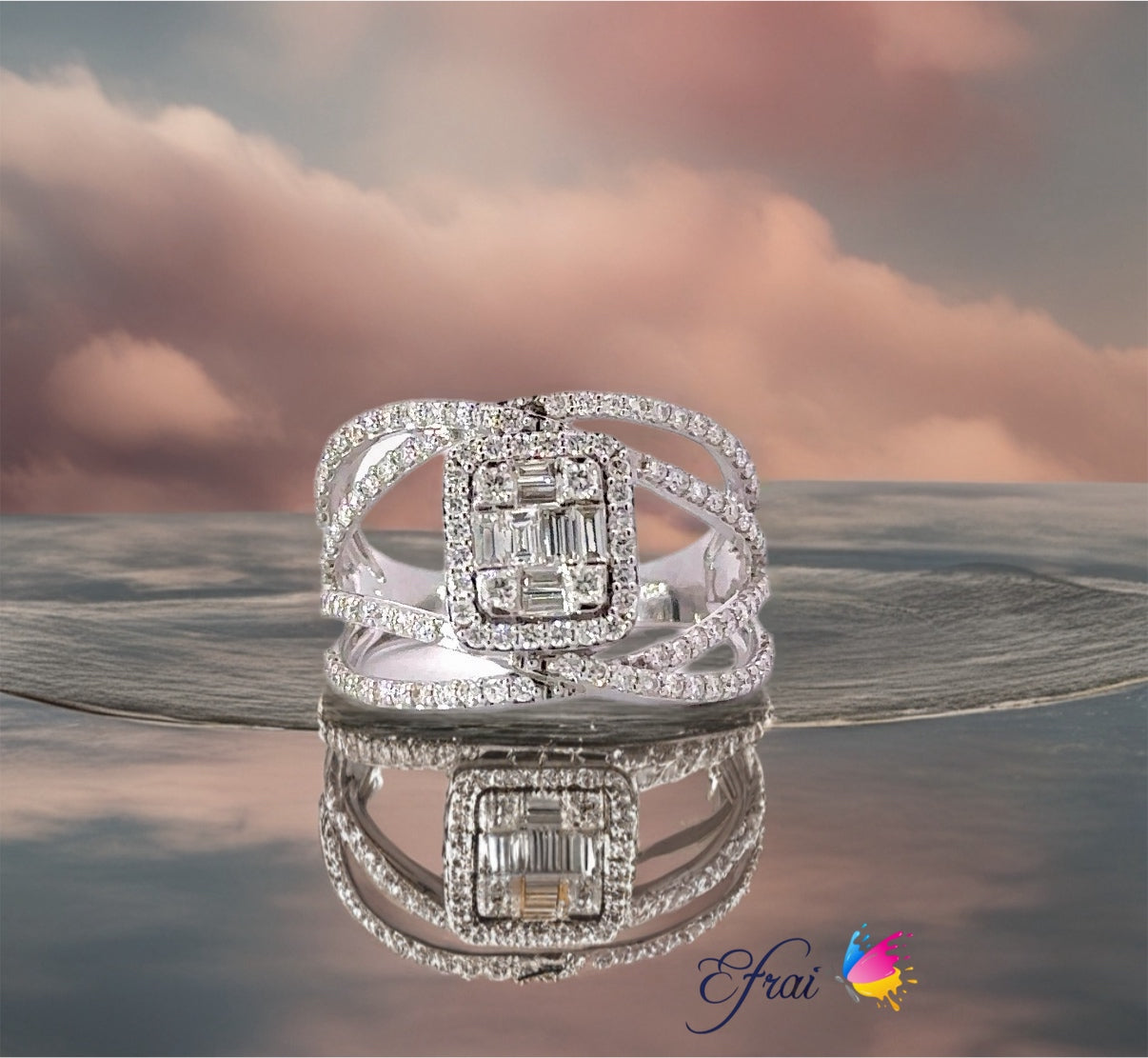 Unique sophisticated design in 18K and natural diamonds band