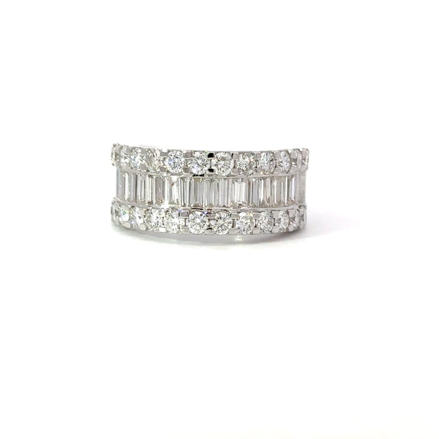 Elegant Natural Baguette and round Diamonds Ring