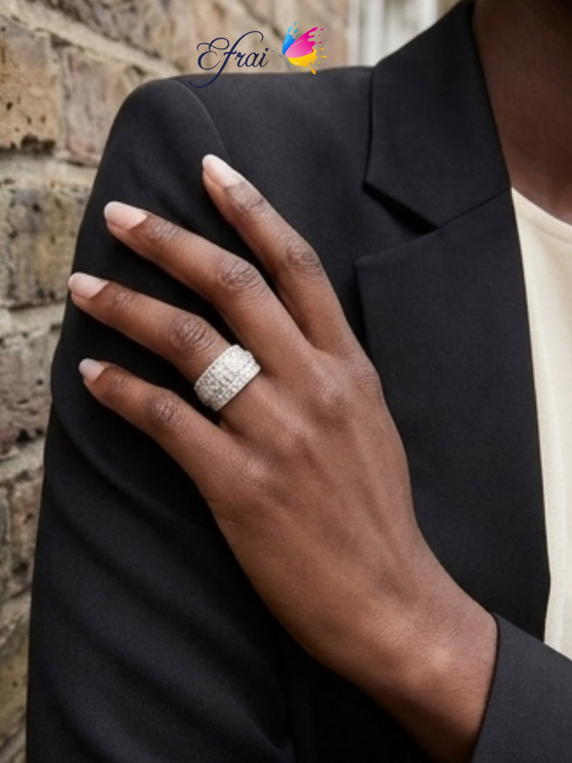 Exquisite natural diamonds band