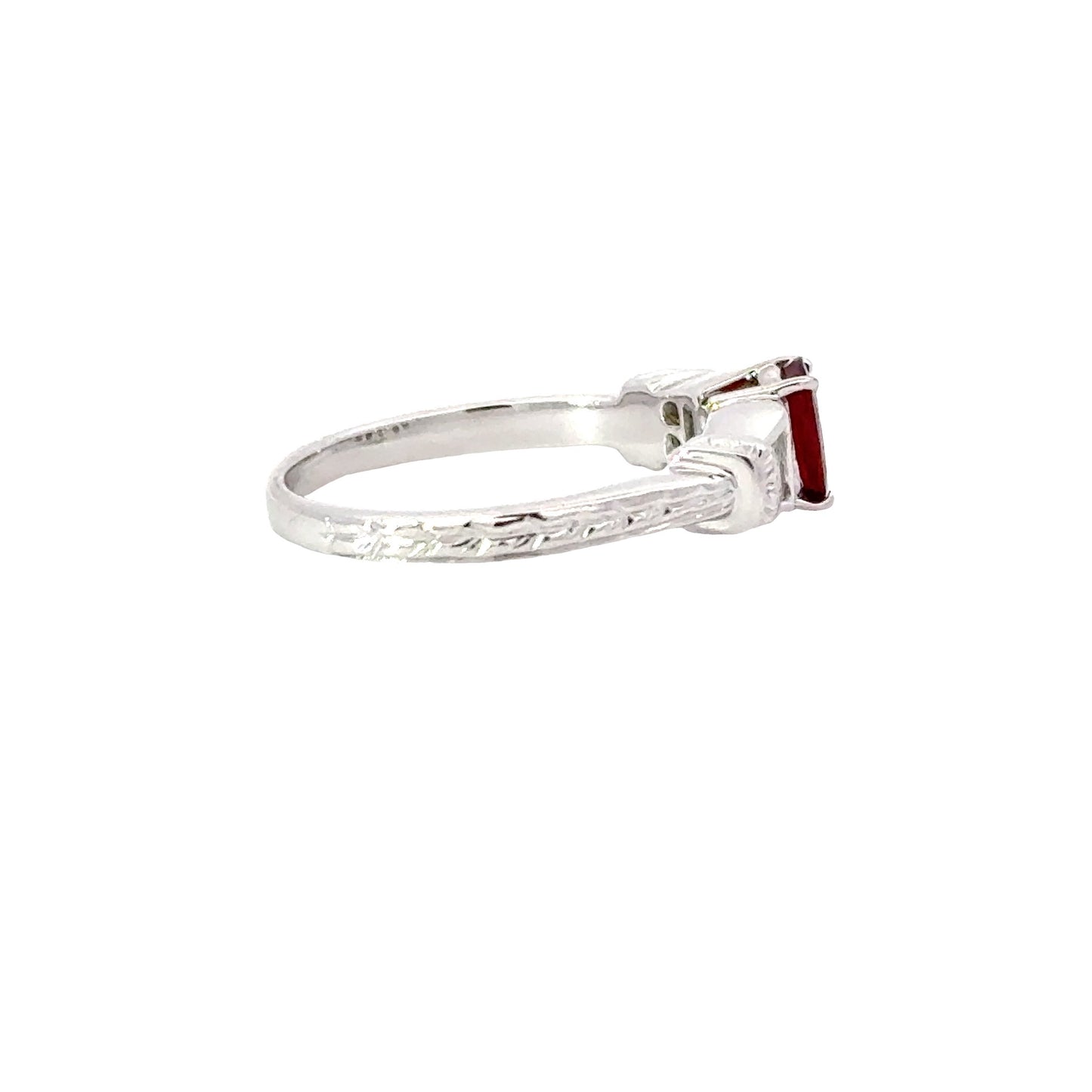 Vintage platinum red ruby diamonds ring