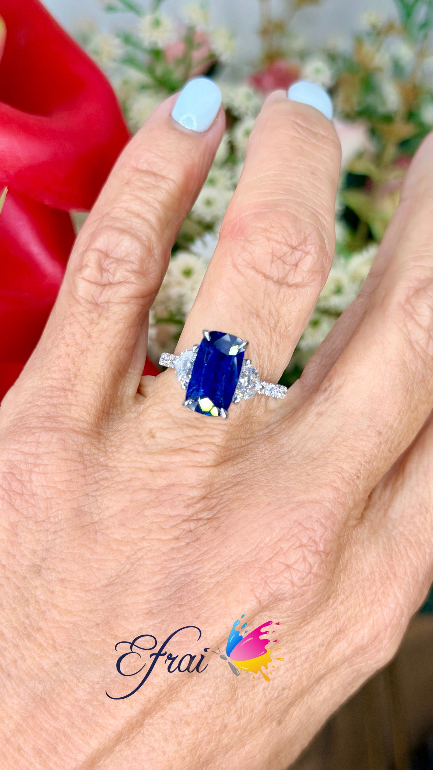 Natural Royal Blue Sapphire and diamonds  in White Gold