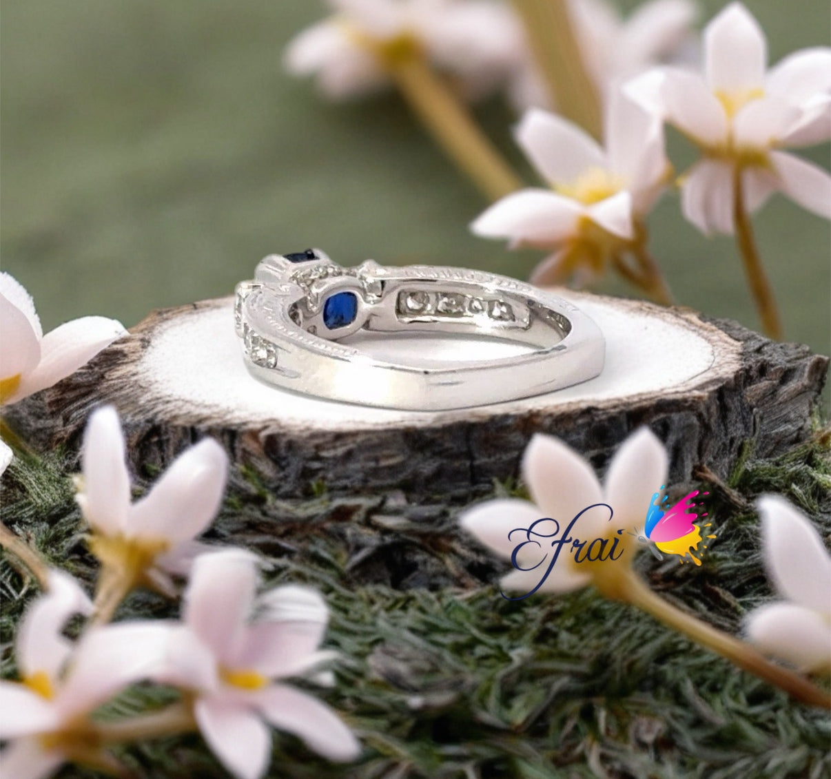 Natural blue sapphire and diamonds ring
