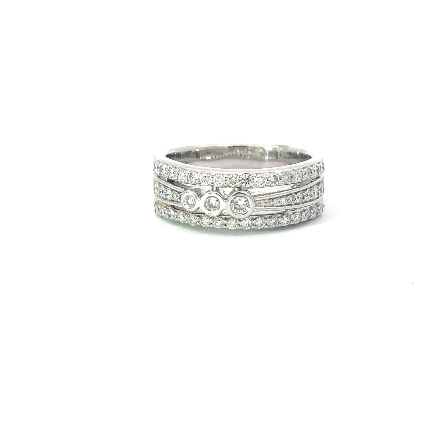Natural round diamonds band in 18K gold