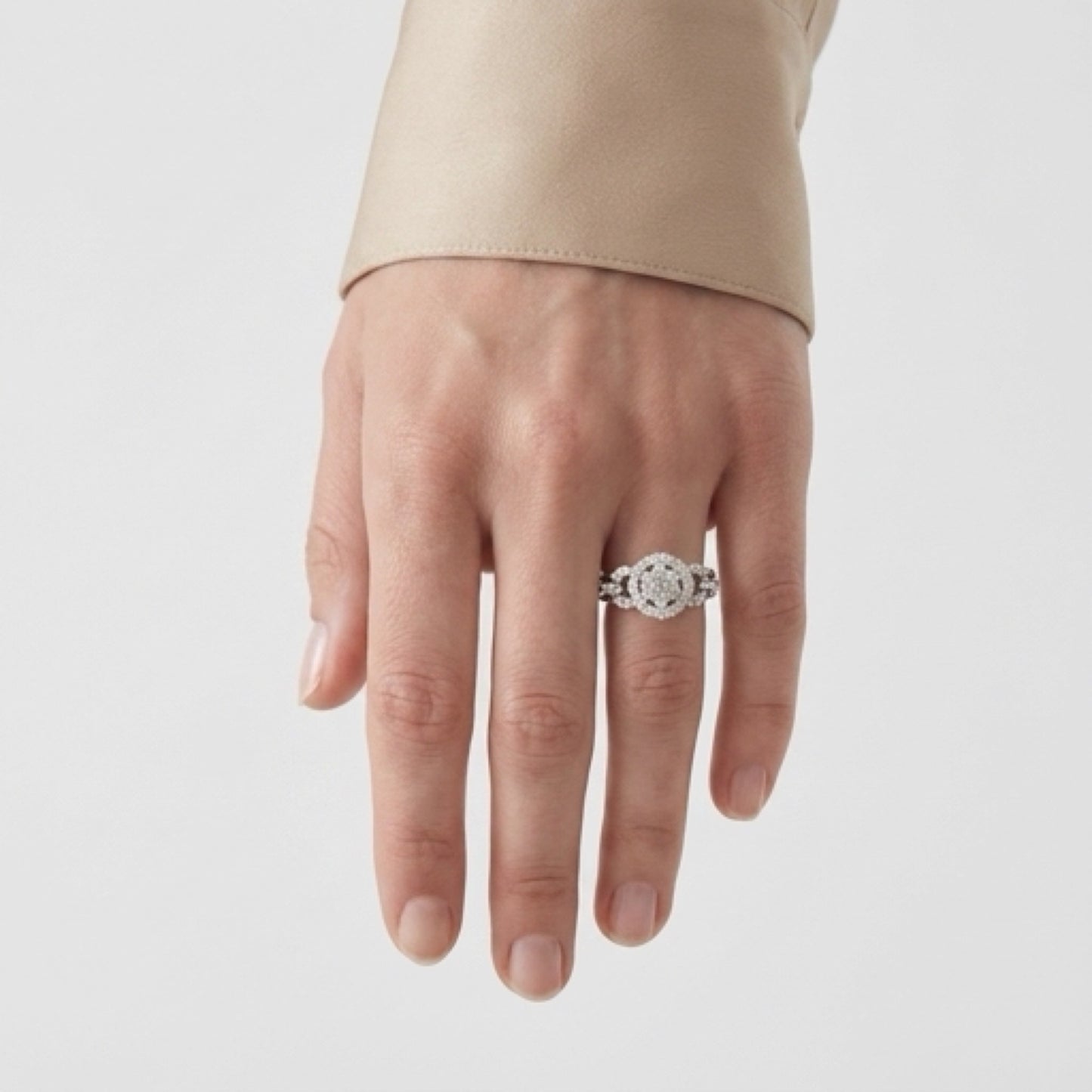 Unique engagement diamonds ring