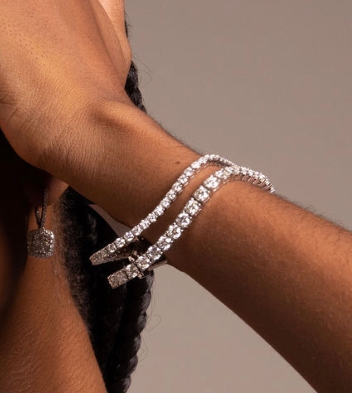 Big natural round diamonds tennis bracelet