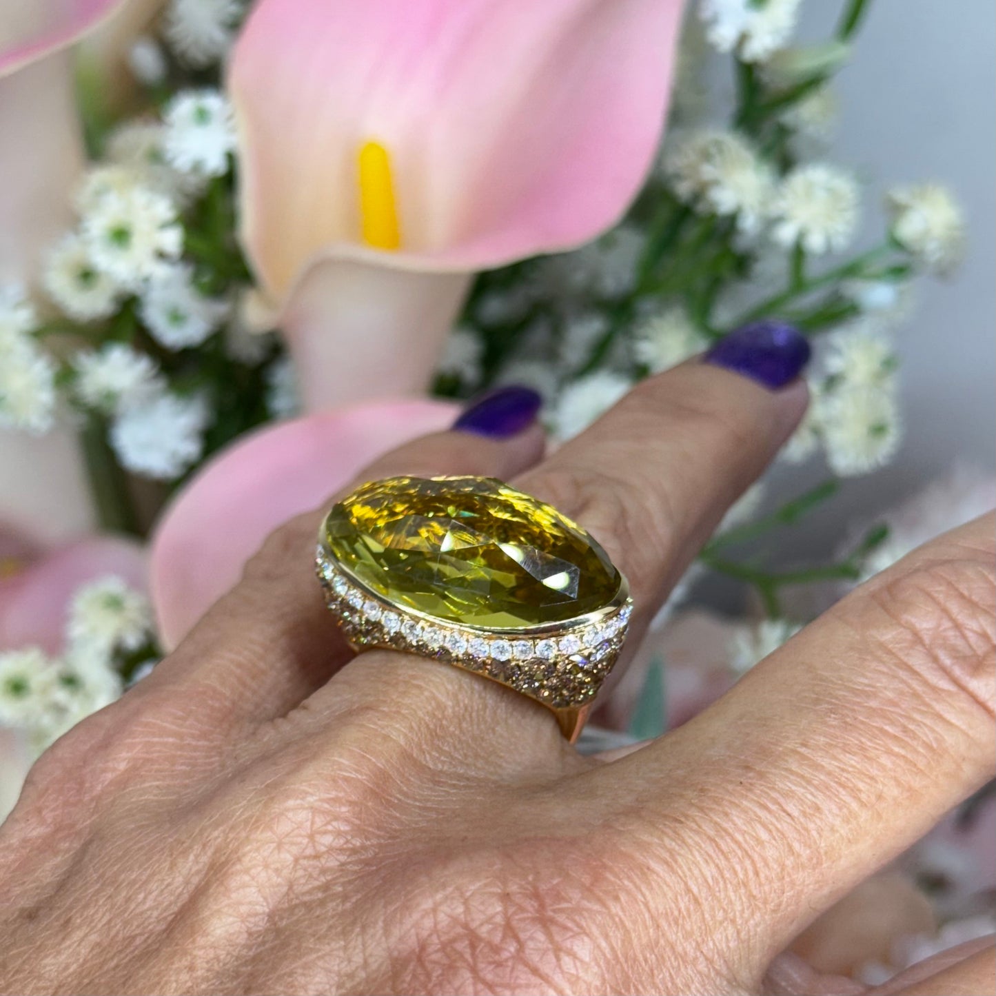 One of a kind exquisite designed natural lemon quartz and diamonds ring