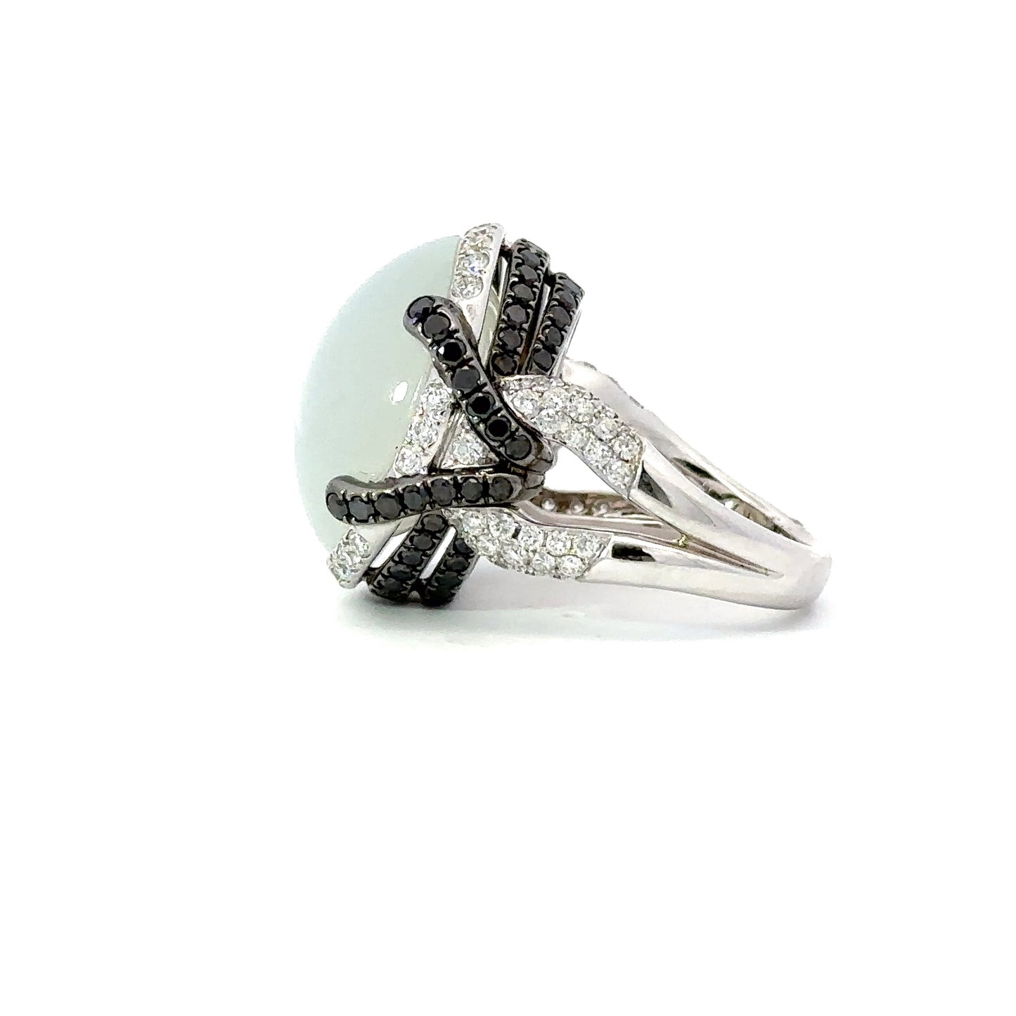 Magnificent uniquely designed natural moonstone and diamonds ring